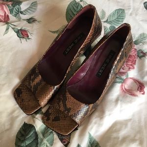 NINE WEST SNAKE SKIN VINTAGE CHUNKY HEELS